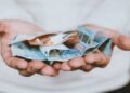5-Effective-Strategies-for-Managing-Your-Money-in-2024