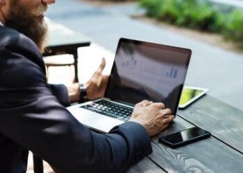 Boosting E-commerce Success with Real-Time Data Collection