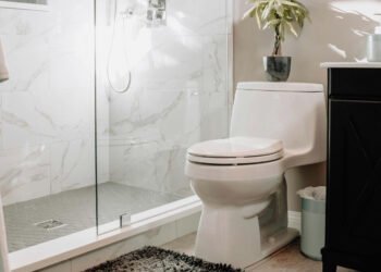6 Essential Items to Include in Your Bath Renovation Checklist