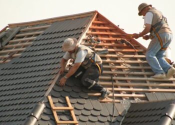 Hiring a Milford Roofing Contractor for Your Home