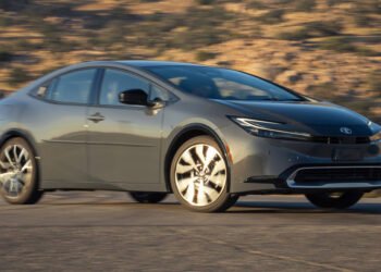 6 Best Used Hybrid Cars for Fuel Efficiency