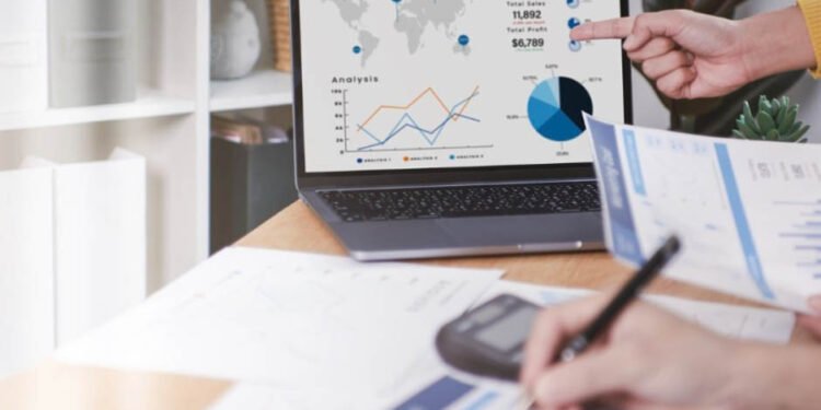 Develop a Strong Online Presence With Social Media