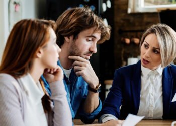 Divorce Settlement Through Mediation