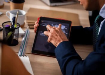 Implementing AI Notetakers in Your Business