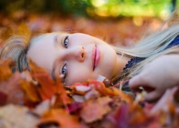 Prepare your skin for the autumn breeze ― tips to protect yourself during the season