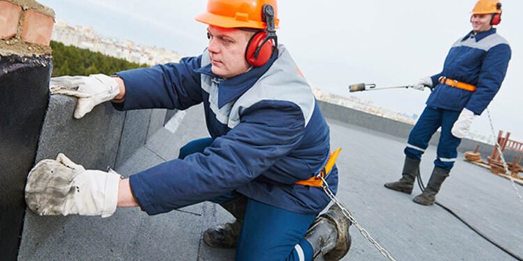 Why Bitumen Roofing Is Dominating Commercial Construction