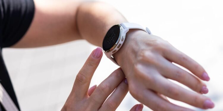 Explore 3 AMOLED Display Smartwatch for Crisp Displays