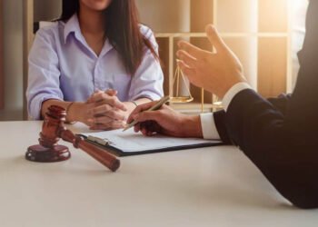 Hire a Divorce Lawyer