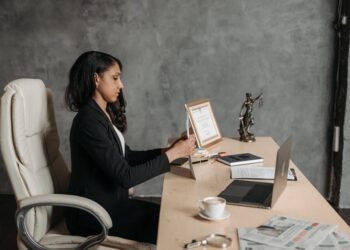 The Role of the Best Criminal Lawyer in Your Defense Strategy