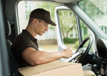 Why-Delivery-Services-Are-Turning-to-Vehicle-Tracking-for-Faster-Deliveries