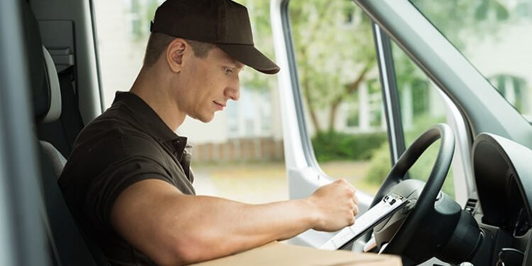 Why-Delivery-Services-Are-Turning-to-Vehicle-Tracking-for-Faster-Deliveries