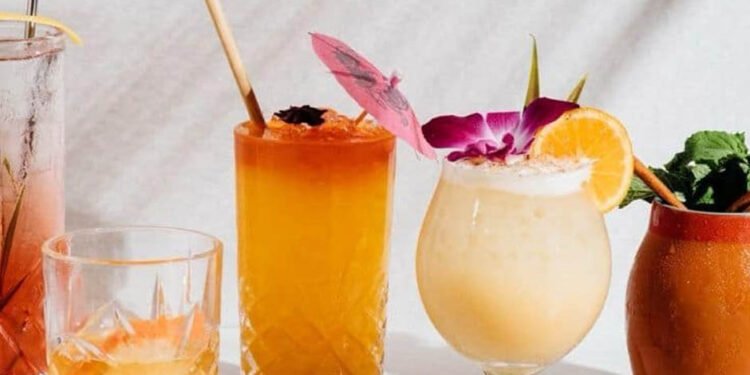 Happy Hour in Waikiki 1