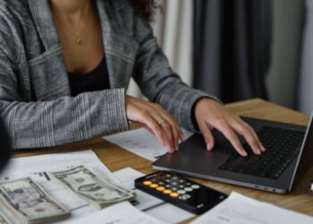 How to Choose the Best Accounting Services: A Step-by-Step Guide