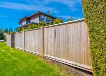 What Should You Consider When Selecting Fence Panels?