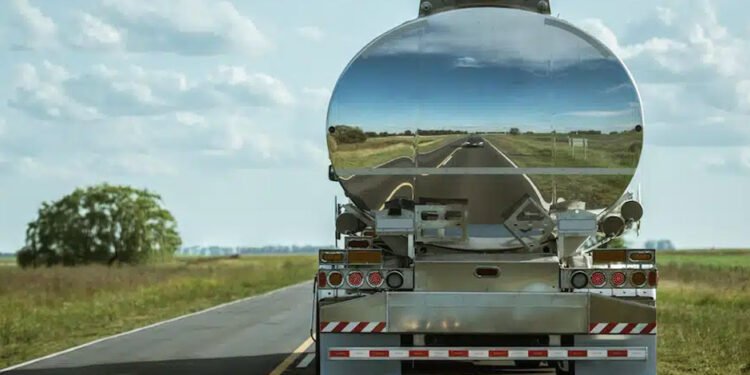 Where Can I Find a Trailer Service Near Me