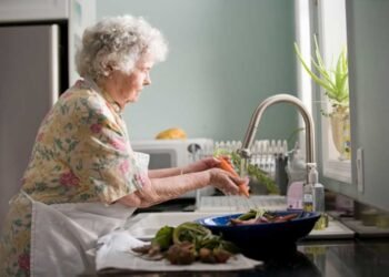 Why-Assisted-Living-is-a-Safer-Option
