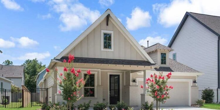 The Benefits of Living in a Simple Bungalow House: Why It's a Great Choice