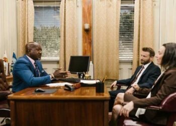 The-Ultimate-Guide-to-Choosing-the-Right-Family-Law-Attorney