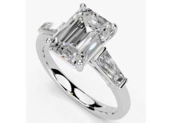 Timeless Glamour: What Makes Emerald Cut Engagement Rings Unique