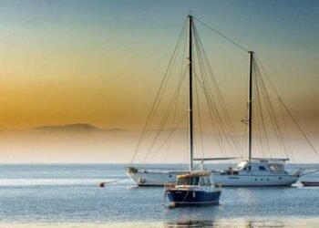Why-a-Sailing-License-is-Essential-for-Renting-a-Bareboat-Charter