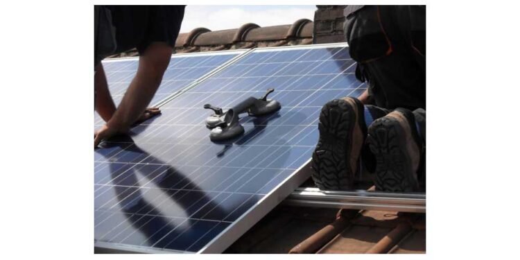 The-Environmental-Benefits-of-Using-Solar-Panel-Kits