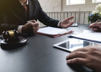 Why You Should Call a Lawyer Before Accepting a Settlement Offer