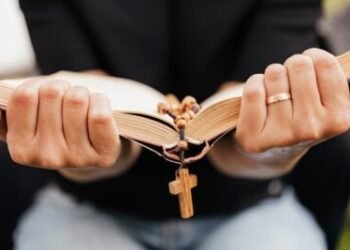 How to Remain Faithful in the Face of Religious Persecution