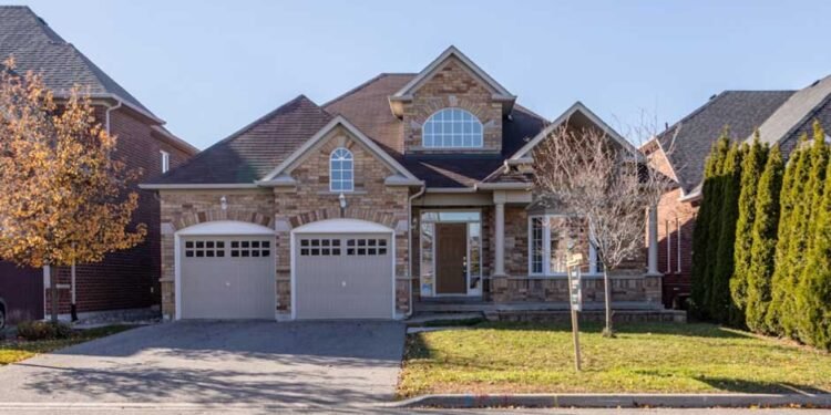 Signs Your Garage Door Needs Professional Repair: Don’t Wait Until It’s Too Late!
