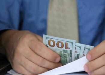 5 Main Mistakes People Make When Dealing With Debt