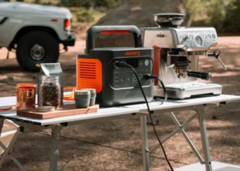Can Jackery Explorer 1000 v2 Power One-Night Beach Camping?