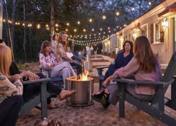 How to Enjoy Your Outdoor Space in Fall