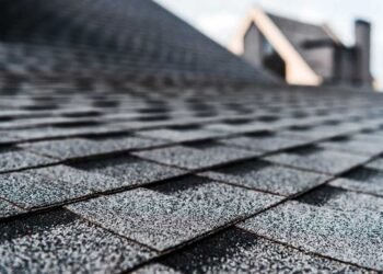 Why Asphalt Shingles Still Predominate Residential Roofing