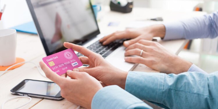 How to Use an Instant Credit Card for Emergency Expenses