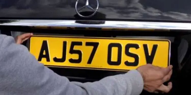 How to Transfer a Private Plate to a New Car (V750 vs. V778 Explained)