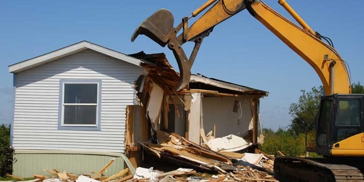 Understanding When It’s Time to Use Manufactured Home Removal Services