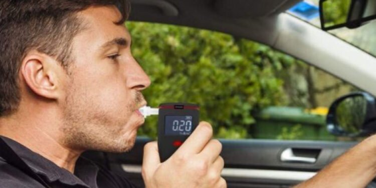 3 Reasons to Use a Testing Kit to Ensure You Do Not Drive While Under the Influence of Alcohol