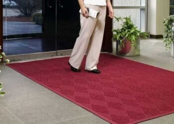 Why WaterHog Mats Are Effective in Wet Conditions