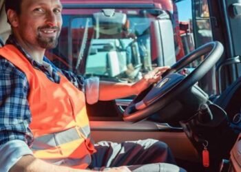 How to Become a Truck Driver in Australia – A Short Guide