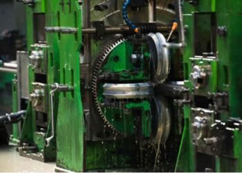 Industrial-Deburring-Equipment-for-Precision-Metalworking