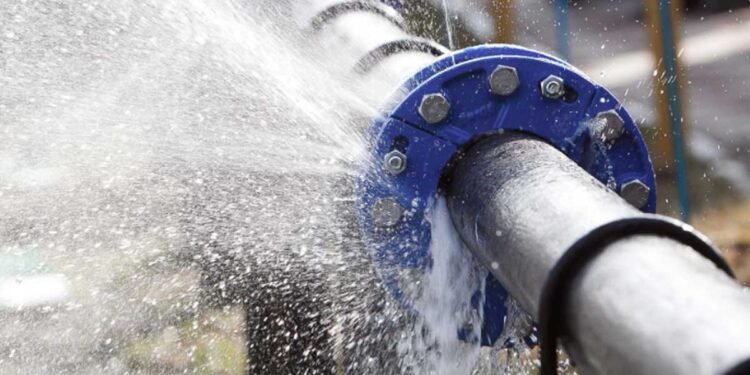 How to Prevent Water Damage and Mold After a Burst Pipe