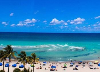 When Is the Best Time to Travel to Miami for Beaches and Festivals