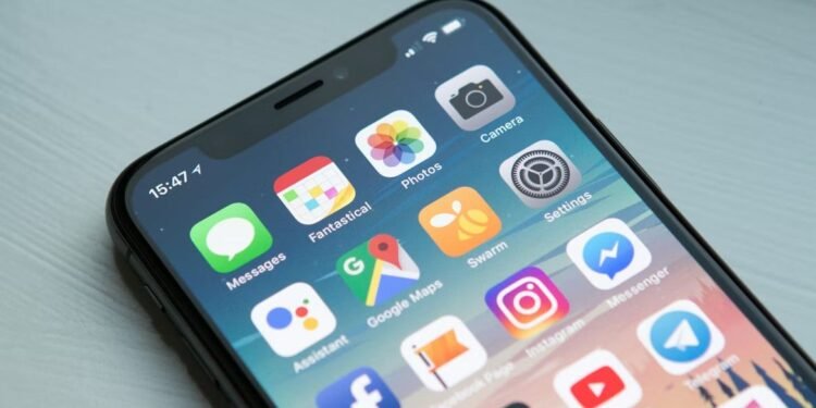 httpsunsplashcomphotosspace-gray-iphone-x-9e9pd9bl-1
