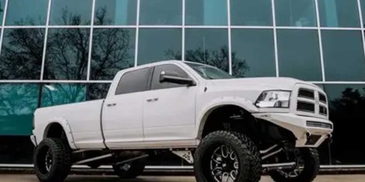Leveling Kit Vs. Lift Kits: Understanding the Difference Between Lifting and Leveling Your Truck